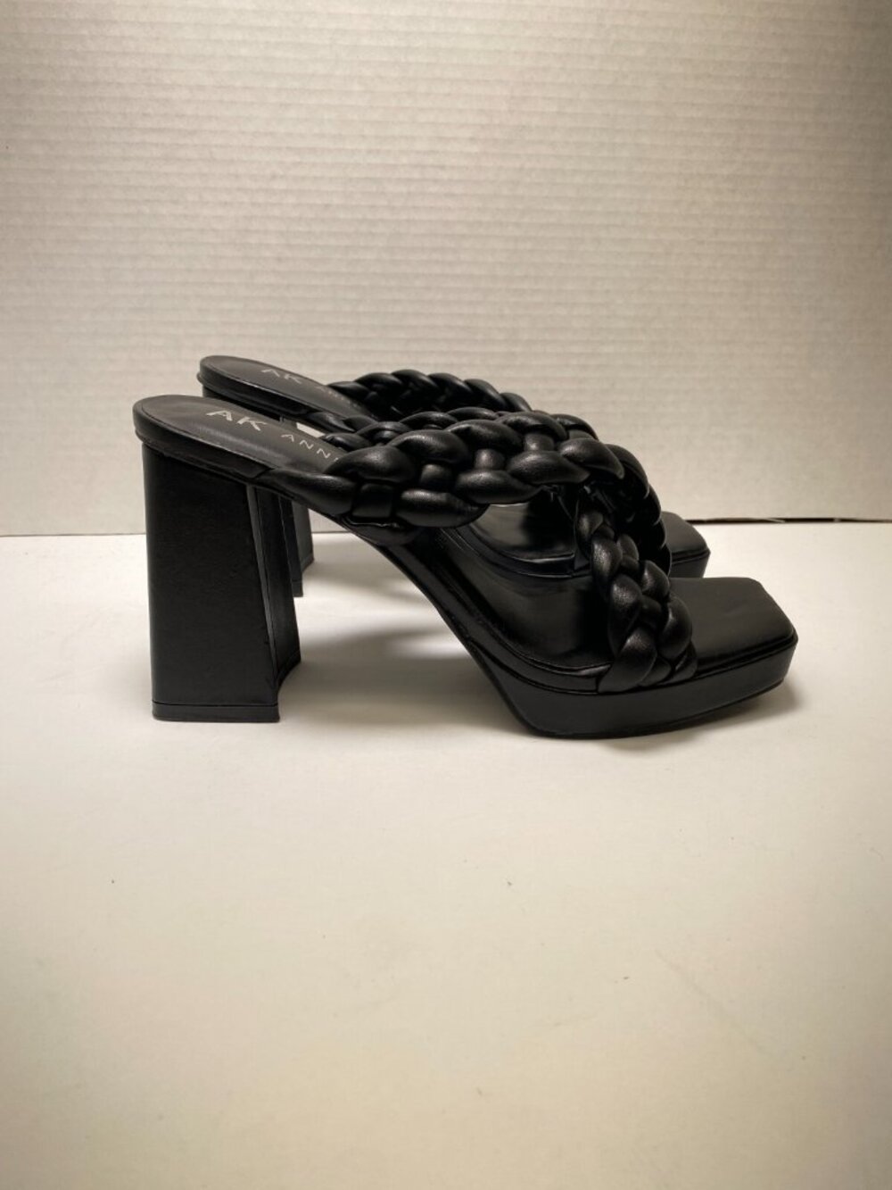 Anne Klein Women's Black Braid Criss Cross Black Heel Sandal Sz 9